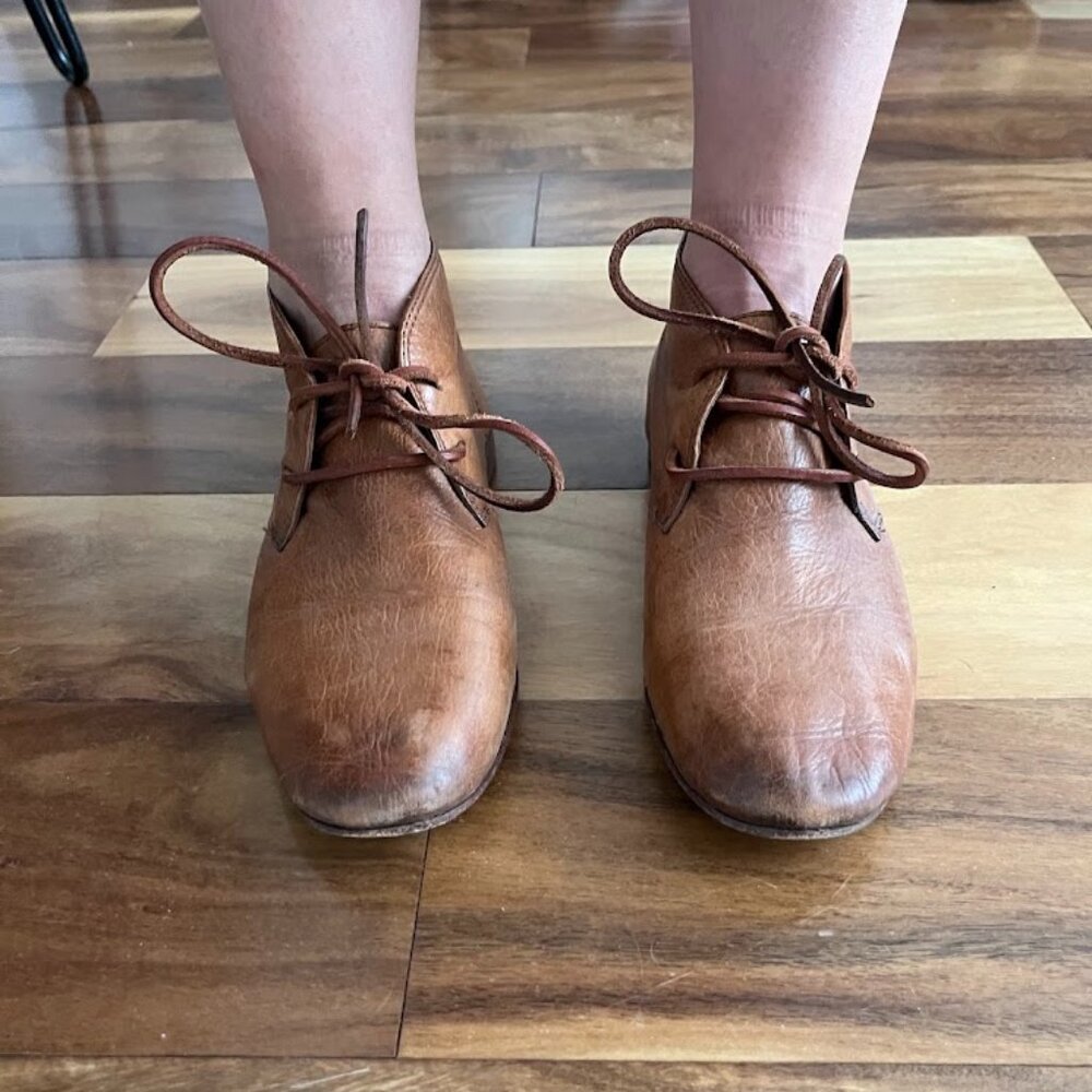 Frye Jillian Chukka Lace Up Boots Soft Vintage Leather size 8